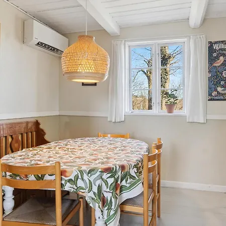 Feriehus In Praesto With Wifi Tappernøje